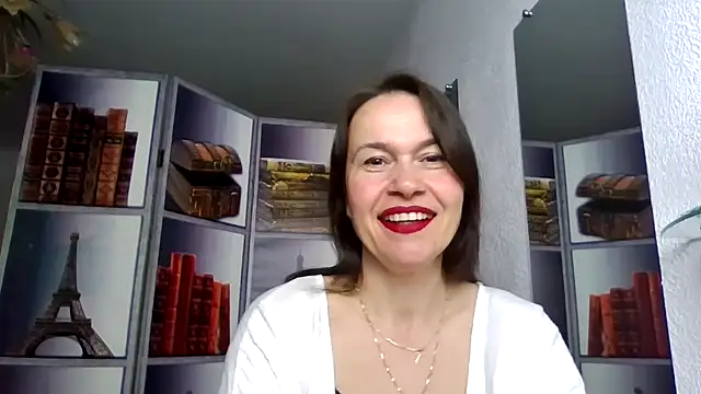 Selena Moo online show from 6, 4, 2026