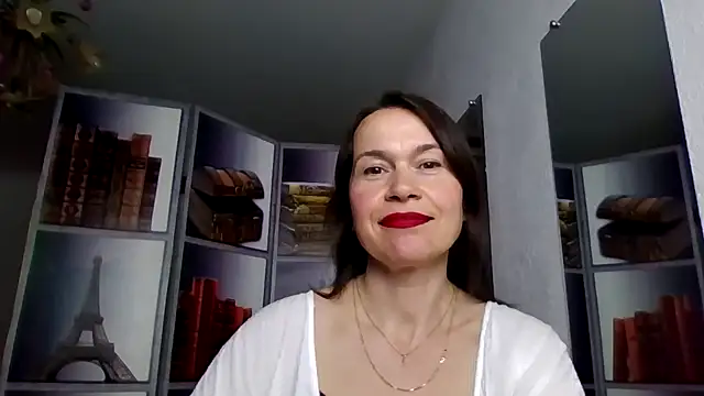 Selena Moo online show from 7, 4, 2026