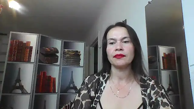 Selena Moo online show from 25, 7, 2026