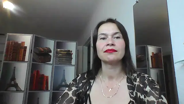 Selena Moo online show from 27, 7, 2026
