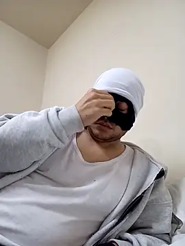 Snapshot of trkk9715 chatting on 19, 3, 2026 trkk9715 online show from 19, 3, 2026