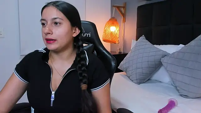 kira relish online show from 28, 5, 2026