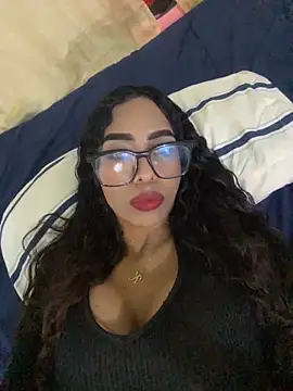 Midnightcatt online show from 27, 4, 2026