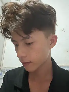 Nguyencuong1999 online show from 23, 4, 2026