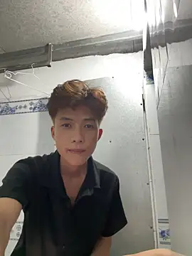 Nguyencuong1999 online show from 27, 4, 2026