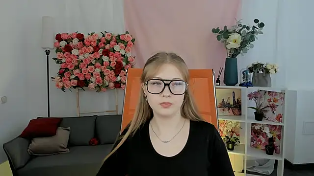 Snapshot of LunasFrost chatting on 20, 3, 2026 LunasFrost online show from 20, 3, 2026