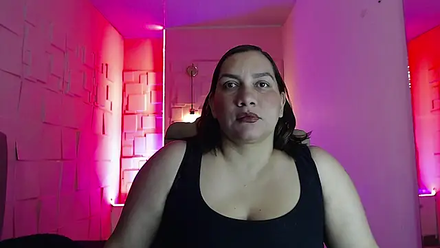 mia coral1 online show from 1, 5, 2026
