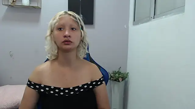 dafne kim online show from 25, 3, 2026