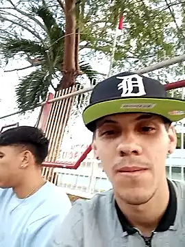 Hotsmale online show from 11, 4, 2026