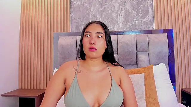 Sulay Kim online show from 15, 4, 2026
