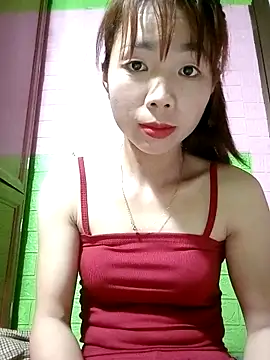 AmyLinee01 online show from 15, 4, 2026