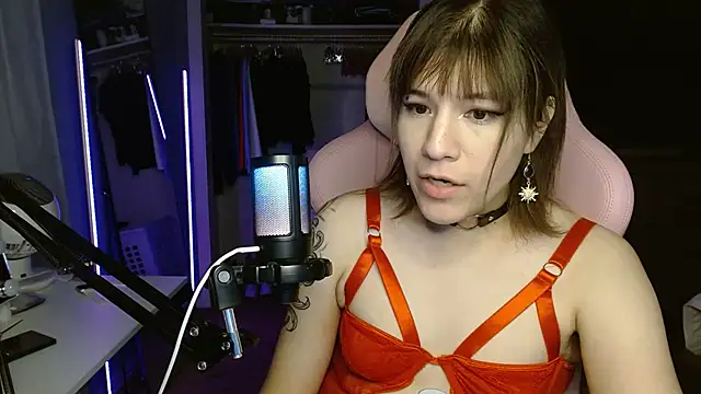 Snapshot of arianano04 chatting on 21, 3, 2026 arianano04 online show from 21, 3, 2026