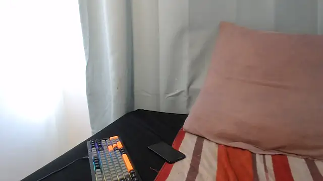 Lucia-boobs online show from 3, 8, 2026