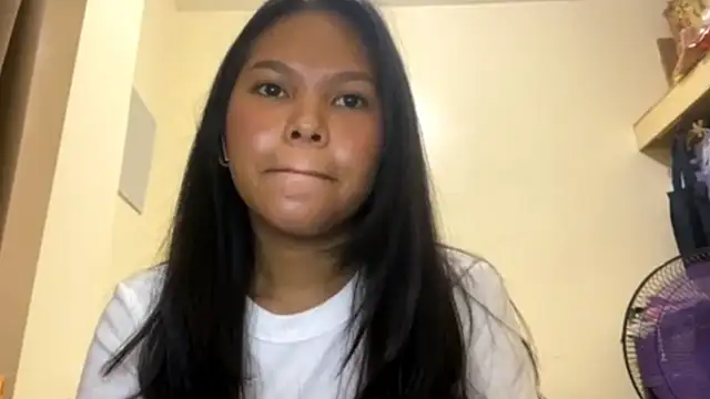 Snapshot of CorrinaThach chatting on 23, 3, 2026 CorrinaThach online show from 23, 3, 2026