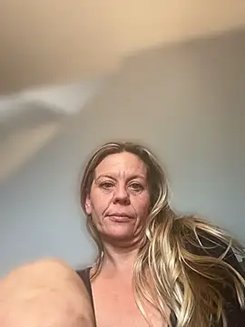 GwenWilde31 online show from 12, 6, 2026