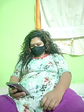 Snapshot of Papte- chatting on 12, 4, 2026 Papte- online show from 12, 4, 2026