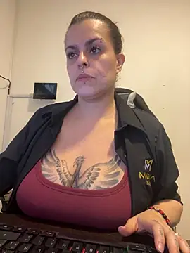MiaHotboobs online show from 30, 5, 2026