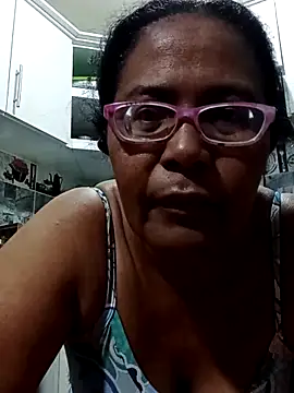 sexymomsn online show from 18, 4, 2026