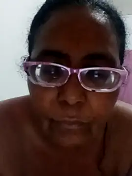 sexymomsn online show from 13, 6, 2026