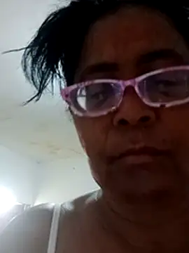 sexymomsn online show from 11, 7, 2026