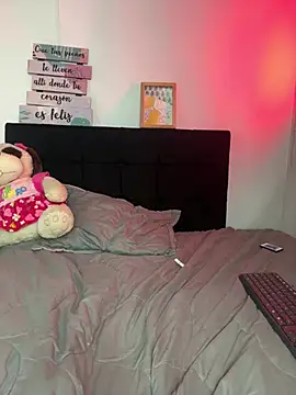 Miia coollins online show from 15, 4, 2026