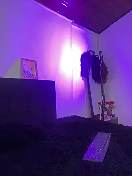 Miia coollins online show from 21, 4, 2026