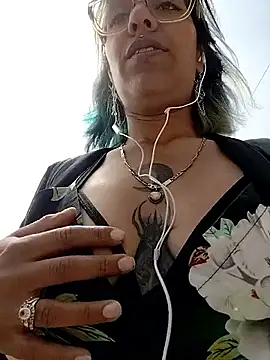 Abby 1-0 online show from 4, 4, 2026