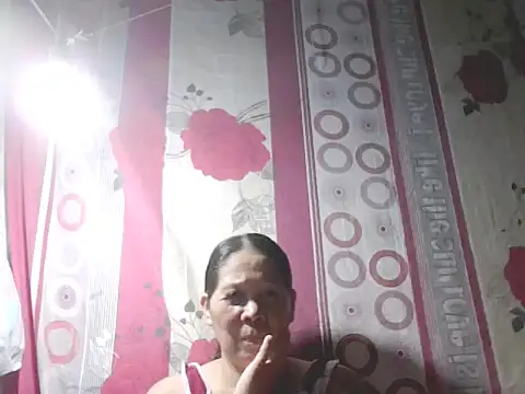 Snapshot of MsMilf_Palangga chatting on 5, 4, 2026 MsMilf Palangga online show from 5, 4, 2026