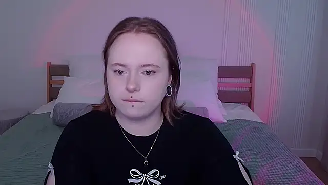 SelenaLily online show from 25, 3, 2026