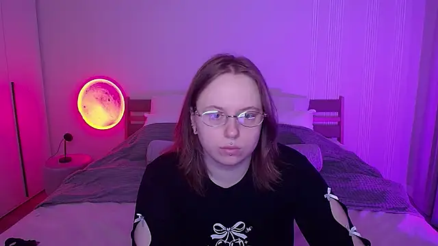 SelenaLily online show from 7, 4, 2026