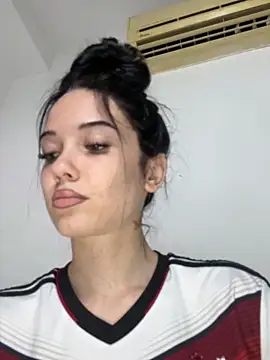Snapshot of icedrosemarye chatting on 12, 6, 2026 icedrosemarye online show from 12, 6, 2026