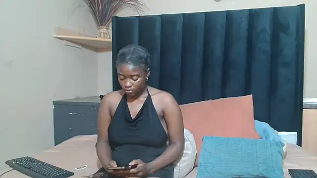 SexySlimMelanin7 online show from 14, 7, 2026