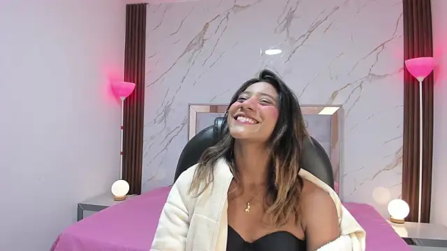 EsperanzaMora online show from 18, 4, 2026