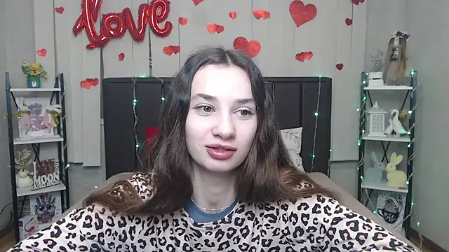 Je55icaBreeze online show from 15, 4, 2026