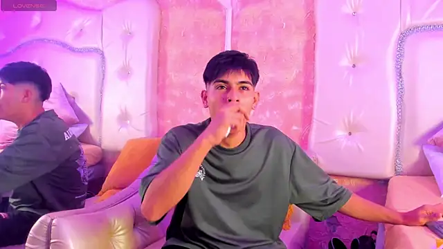 Snapshot of TylerCruz__ chatting on 30, 3, 2026 TylerCruz online show from 30, 3, 2026