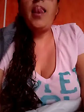 Snapshot of pechona chatting on 5, 4, 2026 pechona online show from 5, 4, 2026