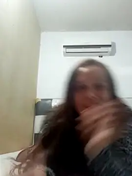 alexandra-queen online show from 4, 4, 2026