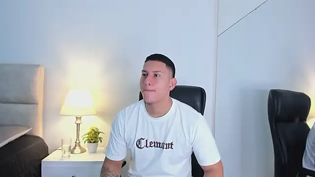 Chriss Diamond online show from 6, 6, 2026