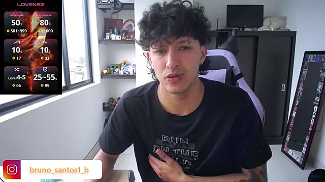 Snapshot of Bruno_santos1 chatting on 17, 4, 2026 Bruno santos1 online show from 17, 4, 2026