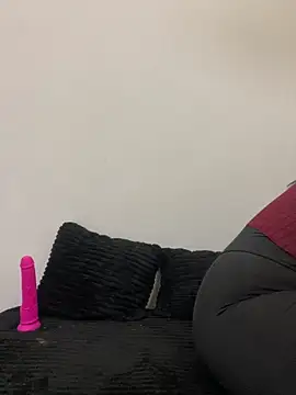 Snapshot of Elizabeth_0-1 chatting on 6, 4, 2026 Elizabeth 0-1 online show from 6, 4, 2026