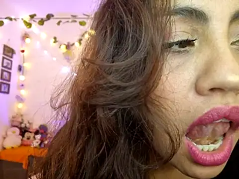 LASEXbellaX online show from 5, 5, 2026