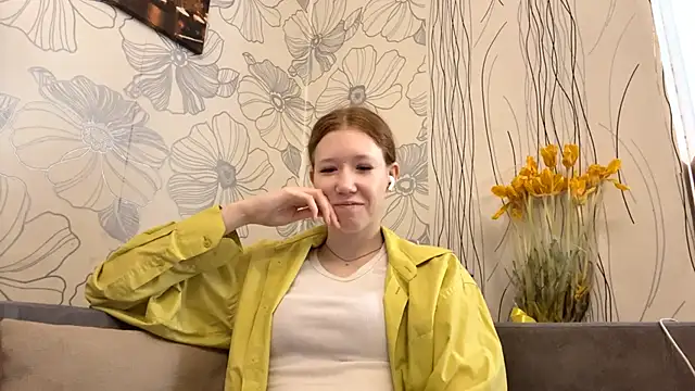 Snapshot of KiraNice1 chatting on 26, 3, 2026 KiraNice1 online show from 26, 3, 2026