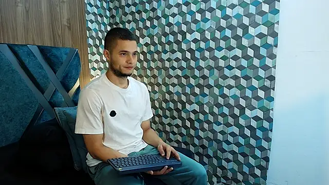 Joaho Fernandez online show from 8, 6, 2026