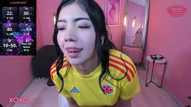Soffi x x  online show from 18, 6, 2026