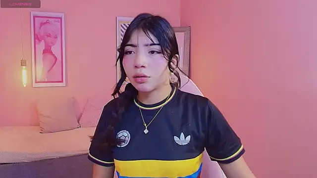Soffi x x  online show from 4, 7, 2026