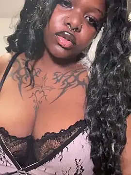 Snapshot of Nyla_xox chatting on 10, 4, 2026 Nyla xox online show from 10, 4, 2026