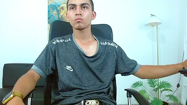 Snapshot of lucass_18 chatting on 26, 3, 2026 lucass 18 online show from 26, 3, 2026