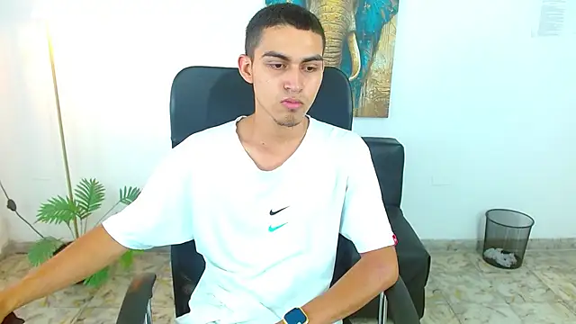 Snapshot of lucass_18 chatting on 27, 3, 2026 lucass 18 online show from 27, 3, 2026