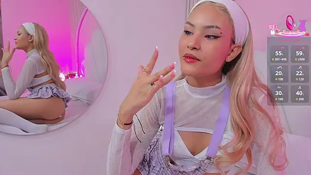 mia  poppy online show from 17, 4, 2026