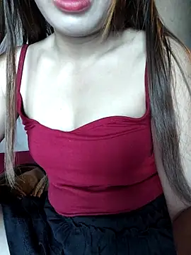 Snapshot of xinhxinh-cute chatting on 6, 4, 2026 xinhxinh-cute online show from 6, 4, 2026
